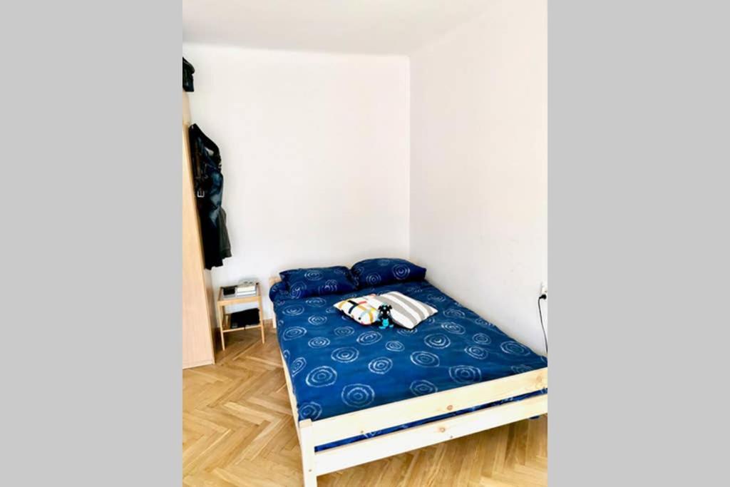 Sunshine Parkside Hideaway - 3 Bedroom - By Upstairs Krakow Bagian luar foto